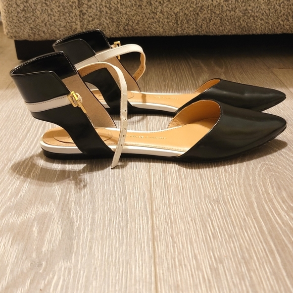 Vince Camuto | Leather | Ankle-Strap | Pointed-Toe | Sandals | Size 6M - Picture 4 of 12